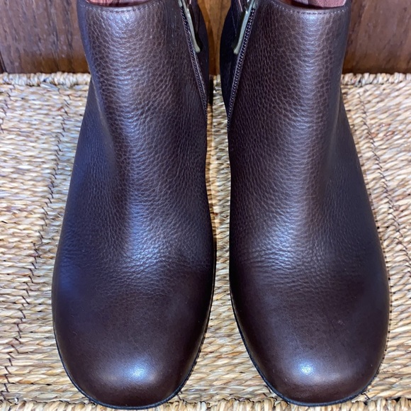 Dansko Perry Chocolate Waterproof Tumbled Ankle Boots New w/out Box! - Picture 3 of 15
